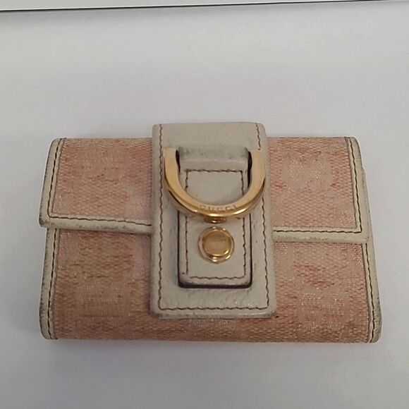Authentic Gucci Keychain Holder - Picture 1 of 11